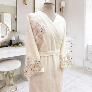 Idil Bathrobe, Elegant & Luxurious Organic Bamboo Turkish Bathrobe, Super Soft Plush Handmade Robe, Lounge Dressing Gown