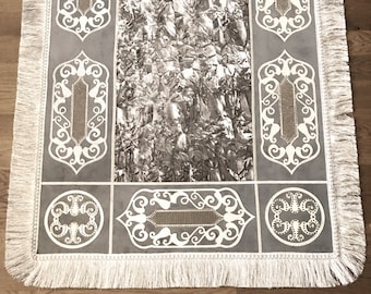 Handmade Kilim Rug: Turkish Velvet Floor Mat with Rhinestones