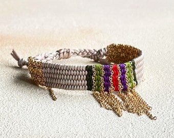 Bracelet tissé à la main, cadeau de Noël, bracelet réglable aux couleurs de Noël, cadeau des fêtes, brassard en chaîne tissée, bracelet de fête