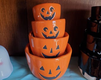 Halloween Measuring Cups - Ghosts, Pumpkins, Oozing Drip