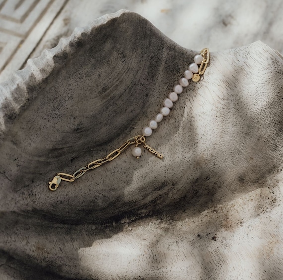 Pearls of mother MAMA Perlenarmband, Geschenk Mütter, Charms Armband und Ohrringe 18k vergoldet 925 Silber, Echtschmuck, personalisiert