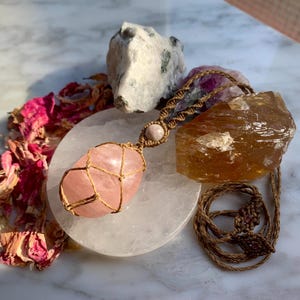 Rose Quartz Macrame Necklace, Handmade Woven Pendant, Boho Beaded Necklace, Healing Crystal, Artisan Jewelry, Spiritual Jewelry, Women Gift