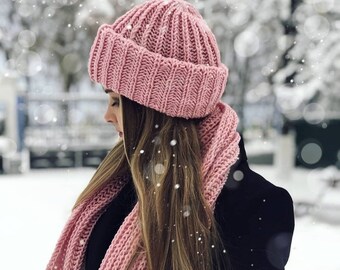 ladies pink hat and scarf set