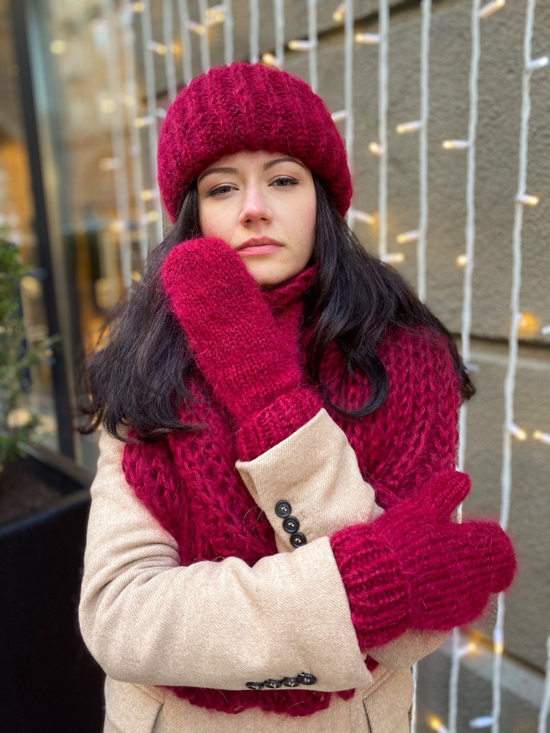 Red mohair Hat Scarf Mittens set, Red mohair hat, Long scarf, Thick scarf, Oversized scarf, Handknit scarf, Chunky beanie, Mohair mittens image 4