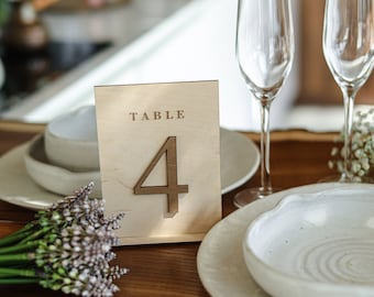 Numéro de table de mariage en bois - Décoration de table de mariage, Mariage champêtre rustique, Plaque de table personnalisée, Mariage champêtre rustique, Plaque de table personnalisée