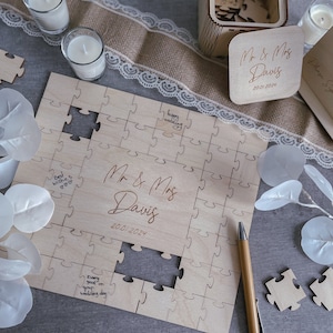 Personalisiertes Holz Puzzle Gästebuch: Rustikales Hochzeitsandenken