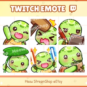 Puede incluir: Un conjunto de seis emoticonos animados de Twitch que representan una tortuga verde con diferentes expresiones. La tortuga lleva una camisa amarilla y tiene un caparazón marrón. Los emoticonos incluyen la tortuga saludando, sosteniendo un martillo, escribiendo en un cuaderno, sosteniendo un paraguas, sosteniendo una espada láser y bebiendo té de burbujas.