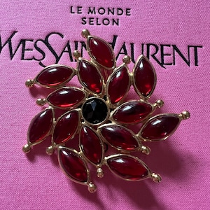 Vintage YSL Yves Saint Laurent Brosche