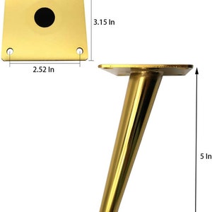 Puede incluir: Patas de muebles de metal dorado con una altura de 5 pulgadas y una placa de montaje cuadrada de 2,52 pulgadas. La placa tiene cuatro orificios de montaje y un orificio de 0,24 pulgadas de di&aacute;metro en el centro.