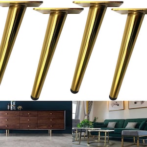Puede incluir: Conjunto de cuatro patas de muebles de metal dorado. Cada pata tiene una base cuadrada y un dise&ntilde;o c&oacute;nico. Las patas miden aproximadamente 15 cm de alto.
