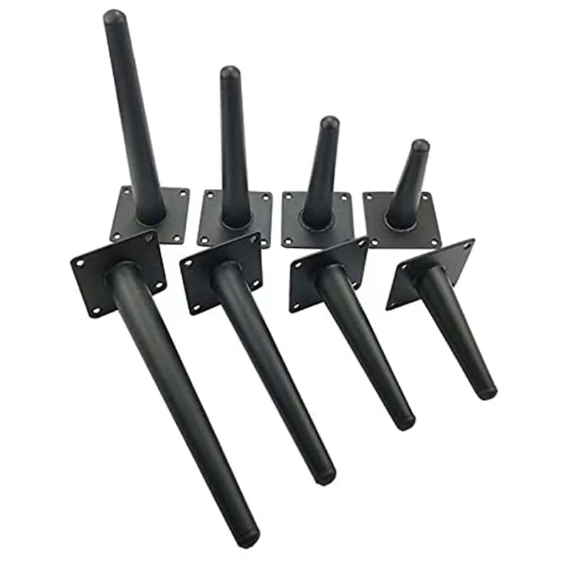 Puede incluir: Conjunto de seis patas de muebles de metal negro en varios tama&ntilde;os. Las patas tienen un dise&ntilde;o c&oacute;nico y una placa base cuadrada.
