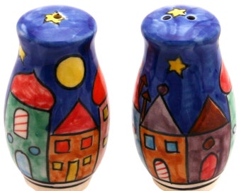 Salt and pepper shaker ceramic hand-painted