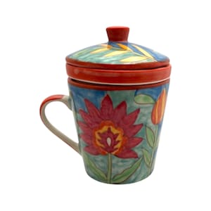 Taza de té con colador y tapa, cerámica pintada a mano.