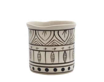 Ceramic teacup, hand-painted black/white set/4