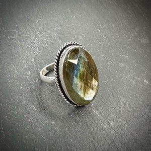 The Celestial Seraphim Ring - 10,000 Angels Energy