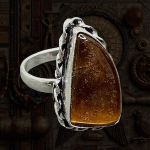 Thoth's Gift: The Ring of Cosmic Knowledge and Guidance