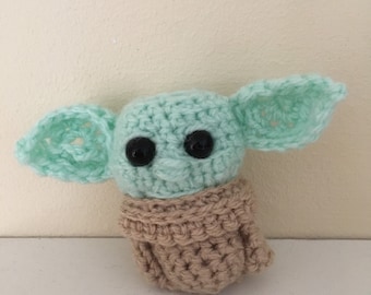 Baby yoda/the child Star Wars mandalorian grogu gift for Star Wars fan gift for geek, crochet Grogu, geeky Father’s Day gift