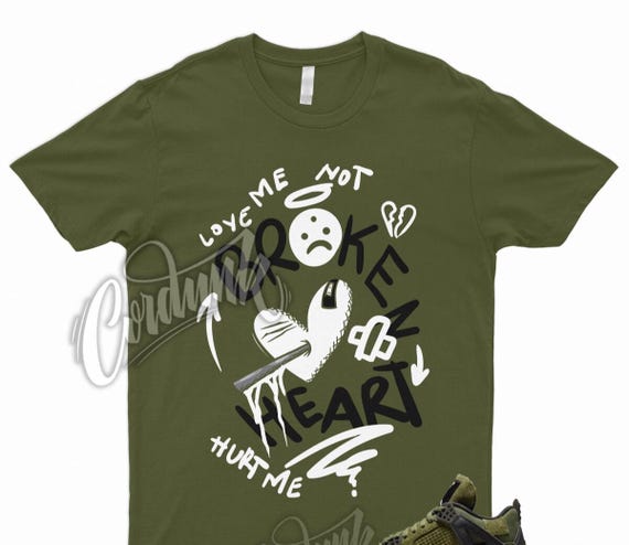 4 Olive Craft Medium SE Pale Vanilla Khaki Black Sail T Shirt