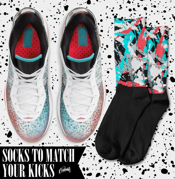 Lebron hot sale socks nike