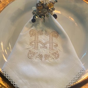 Custom Vintage Monogram Dinner Napkins - Set of six, Wedding gift, Bridal shower