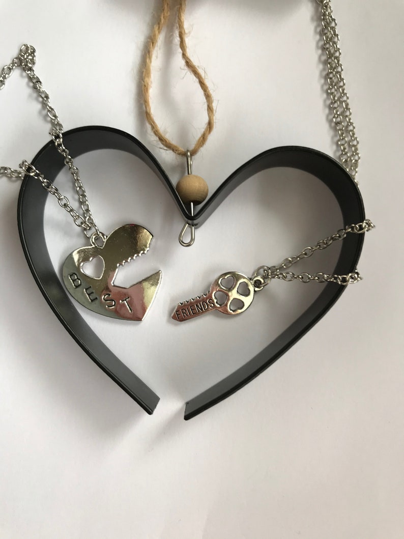 Heart Friendship Collar
