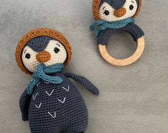 Pinguin,Greifring ,Geburtsgeschenk,Babygeschenk,Amigurumi, gehäkelt, sehr viel Arbeit verbunden