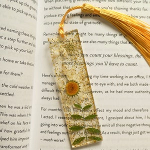 Mini pressed flower handmade resin bookmarks with tassels Floral bookmarks image 6