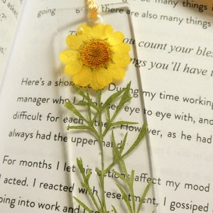 Mini pressed flower handmade resin bookmarks with tassels Floral bookmarks image 3