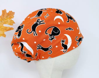 Gorro quirúrgico europeo de Halloween con estampado de gatos negros para mujer, con forro de satén, de Paradise Caps.