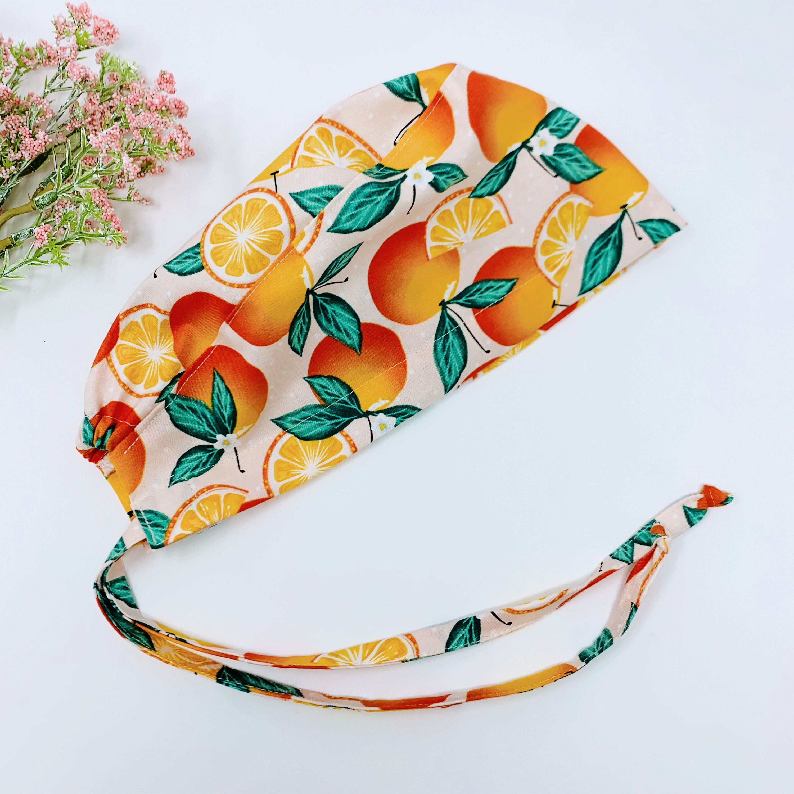 Gorro de quir fano naranjas y porta credencial Gorros m dicos para