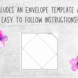Pode incluir: Modelo de envelope imprim&iacute;vel com instru&ccedil;&otilde;es f&aacute;ceis de seguir. O modelo &eacute; um diamante branco com linhas tracejadas para dobrar. A imagem inclui duas flores cor-de-rosa em aquarela.