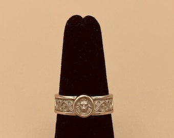 Antique 14K Gold Lion Ring