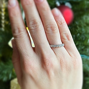Diamond/Moissanite Wedding Band