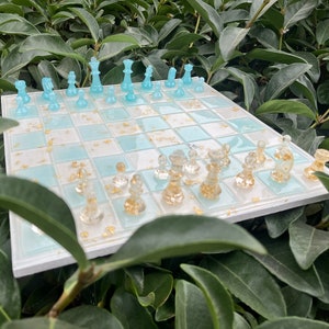 Customizable Resin Chess Set: Handmade Blue & Gold Chessboard