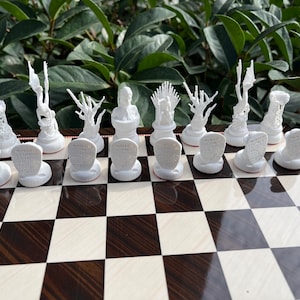 Game of Thrones schackset: handgjort träbräde, 3D-plastpjäser