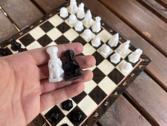 Three Man Chess  Chess board, Chess game, Chess set