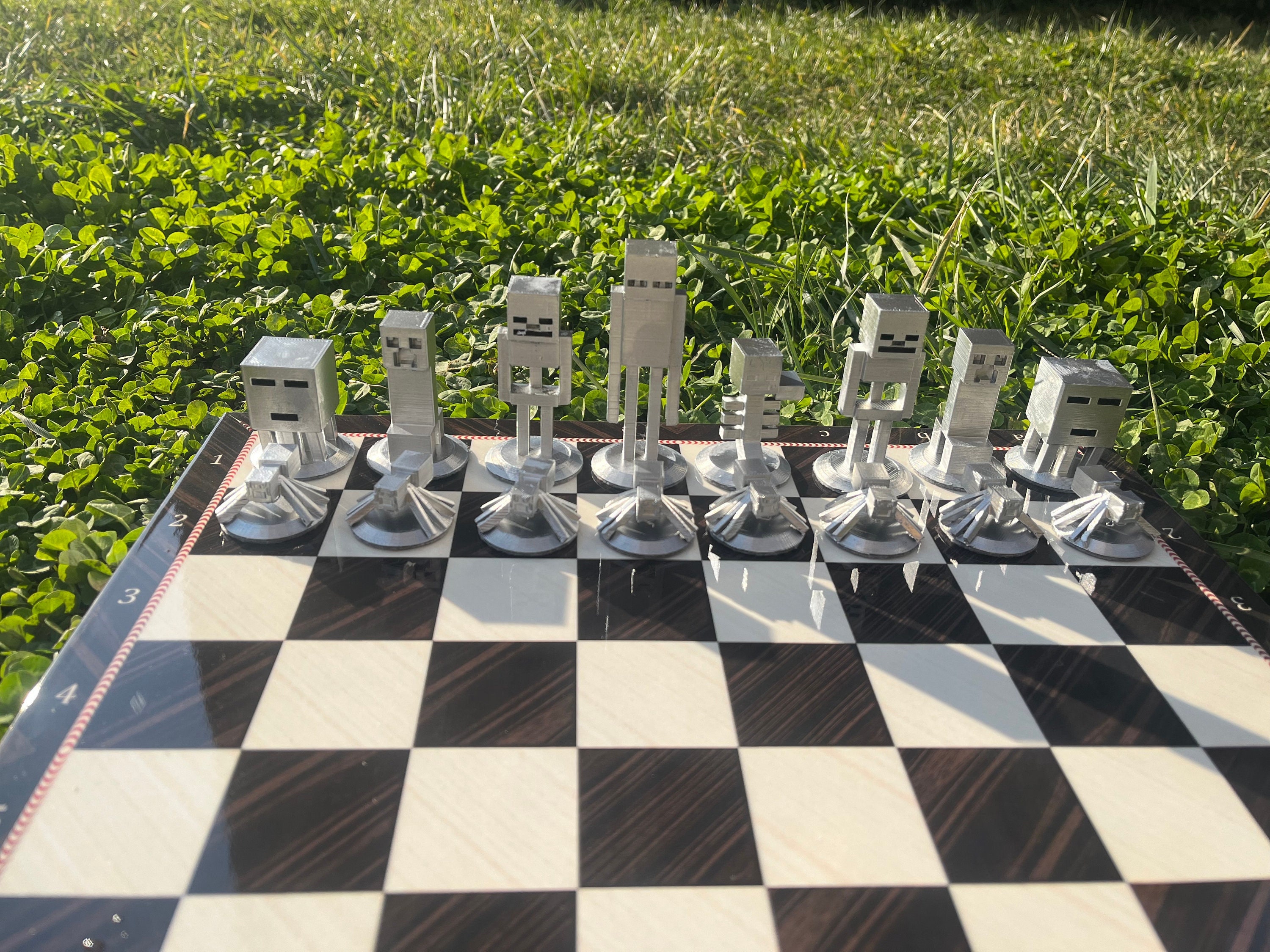 Handmade Minecraft Chess Set – 3D Printed Pieces, Wooden Board - Etsy