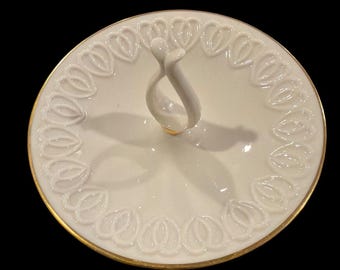 Plato portaanillos Lenox vintage color marfil con detalles dorados para joyería de boda, fabricado en EE. UU.