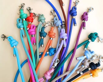 Bunte Hundeleine aus Nylonseil – 130 cm lange, geflochtene Hundeleine mit Metallkarabiner, handgefertigt in Frankreich – Strapazierfähiges Accessoire für Spaziergänge mit dem Hund