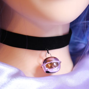 Choker Halskette - Black Velvet, Friends Zubehör/ Kitty Cat weiß,rosa,blau Glöckchen Anhänger/Schöne Cosplay Schmuck für sie oder für ihn