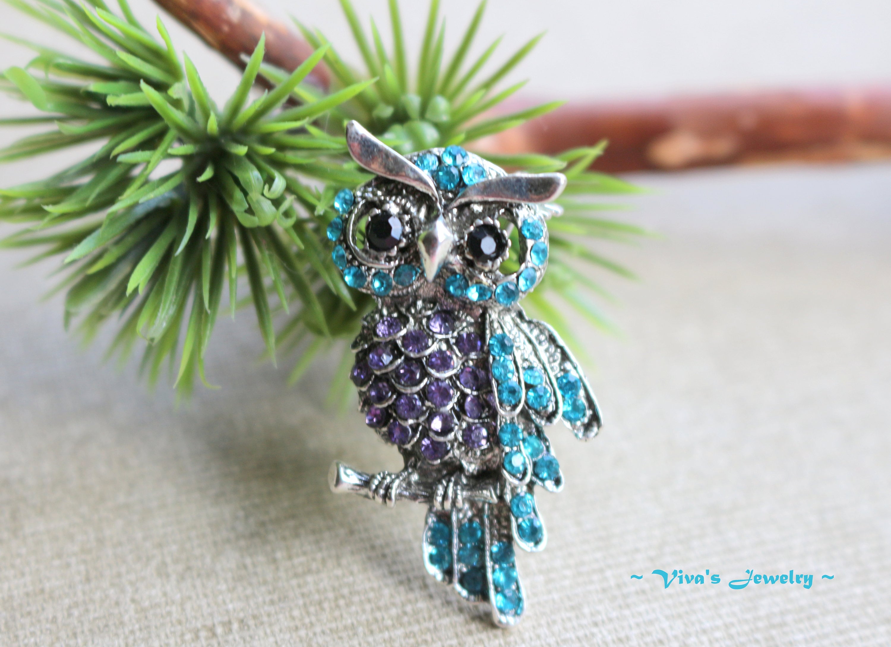 Owl brooch, Pin, Badge turquoise and purple colors, Beautiful Fashion Accessory , Jewelry for women.