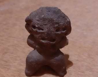 Small pre-Columbian clay female idol, Mayan culture, Pre-Columbian Venus, fertility goddess.