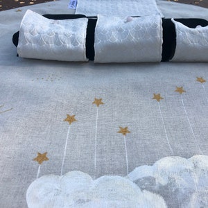 Zwart fluwelen wolkenkaarthouder trekmat