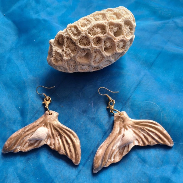 Boucles d’oreilles or Palme baleine avec coquillage, fait main, boucles d’oreilles polymères, boucles d’oreilles de baleine, boucles d’oreilles Fimo, Bijoux Fimo