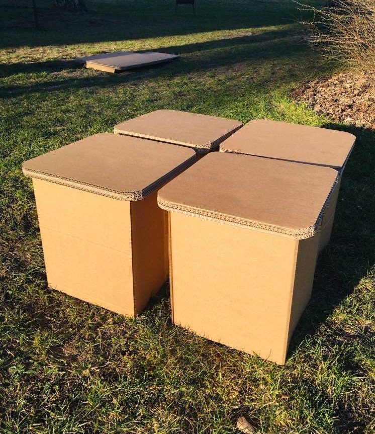 Cardboard Stools. Picnic Stools. Camping Stools. Set of 4 Pieces. Easy