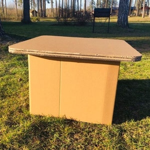 Mesa de piquenique de papelão. Mesa de acampamento. 100% reciclável e ecológico. Dobrável. Mesa temporária. Mesa de acampamento.
