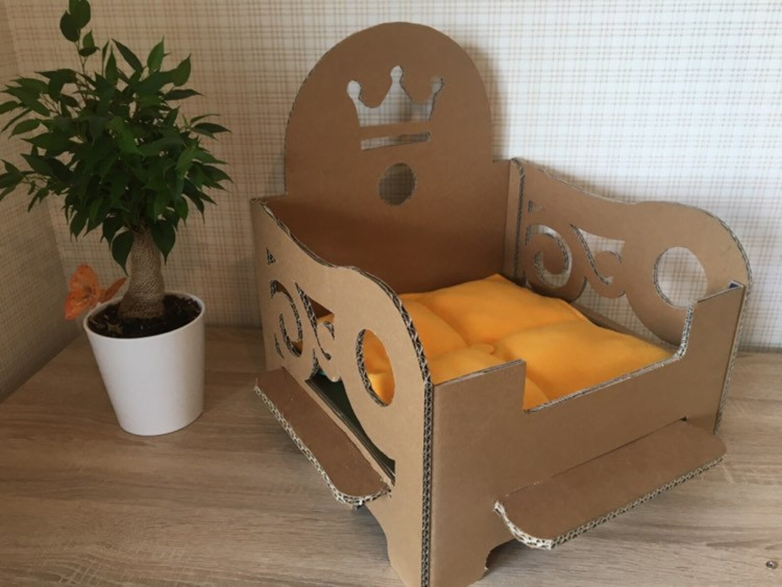 Brown Cardboard Cat's Bed Throne. Pet Bed. Ecofriendly. Etsy