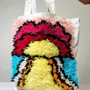 Retro SunRise - Shag Tote Bag - Latch Hook Art
