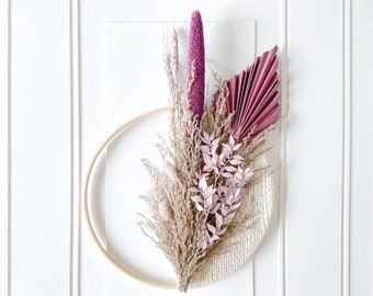 Flores secas moradas Macramé Wreath / Flower Wall Hanging / Pampas Grass Decor / Farmhouse Boho Décor / Gallery Wall Art / Door Decor / Gifts