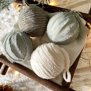 Ensemble souvenir de ruban et de laine faits main - Ornement minimaliste fait main | Décoration neutre des Fêtes | Noël nostalgique | Décoration d&#39;arbre de Noël